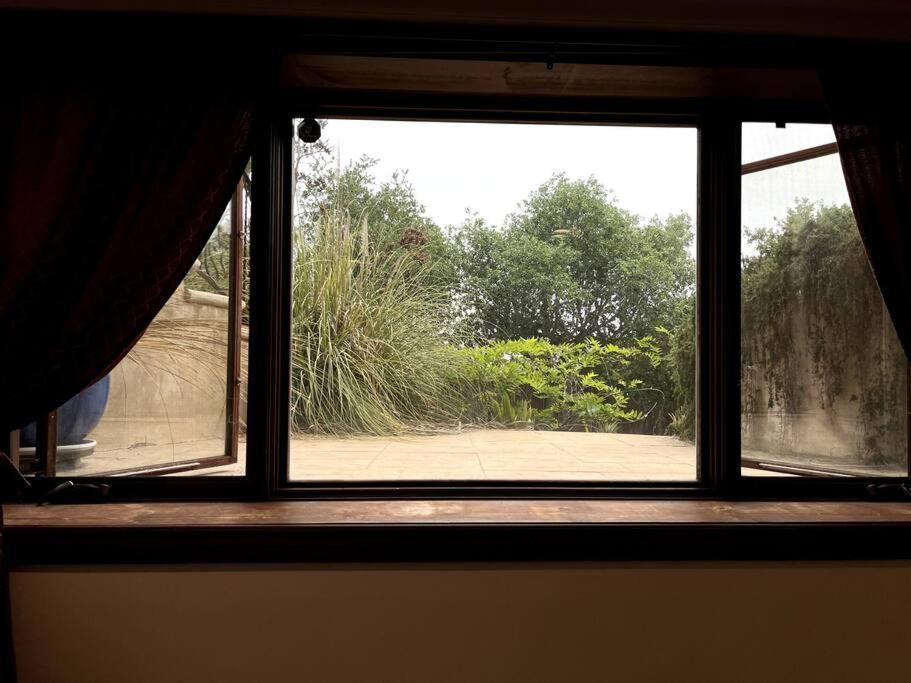 Holiday At Halliday Los Angeles Bagian luar foto